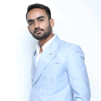 Akbar Dippty, founder of MustLayer